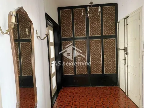 Rent, four bedroom apartment, 120m², Stari Grad, Beograd - image 30