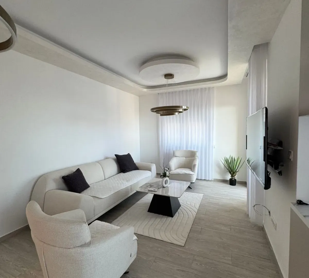 Prodaja, dvosoban stan, 74m², Bečići, Budva