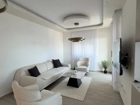 Sale, two bedroom apartment, 74m², Bečići, Budva - image 4