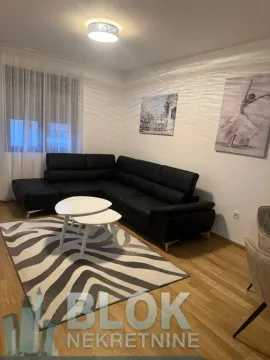 Izdavanje, jednosoban stan, 47m², City Kvart, Podgorica - image 5