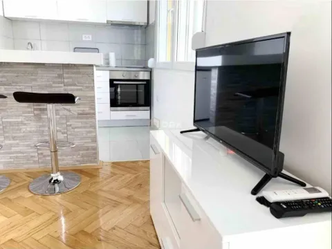 Izdavanje, jednosoban stan, 35m², Centar, Niš - image 3