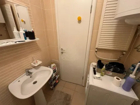 Izdavanje, jednosoban stan, 47m², Novi Sad, Srbija - image 12