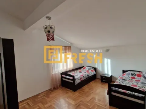 Izdavanje, dvosoban stan, 115m², Tološi, Podgorica - image 9