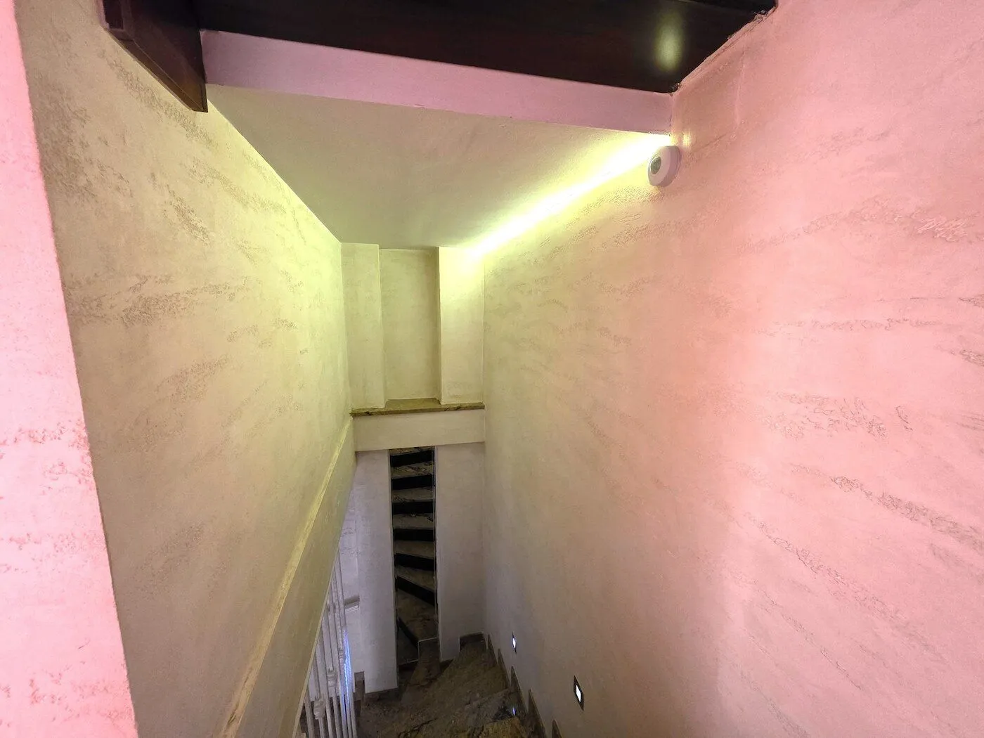 Izdavanje, dvosoban stan, 91m², Vezirov Most, Podgorica