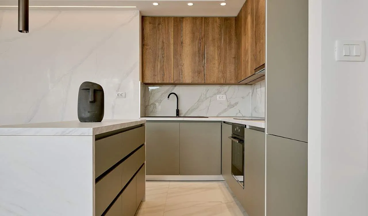 Prodaja, dvosoban stan, 90m², Rafailovići, Budva