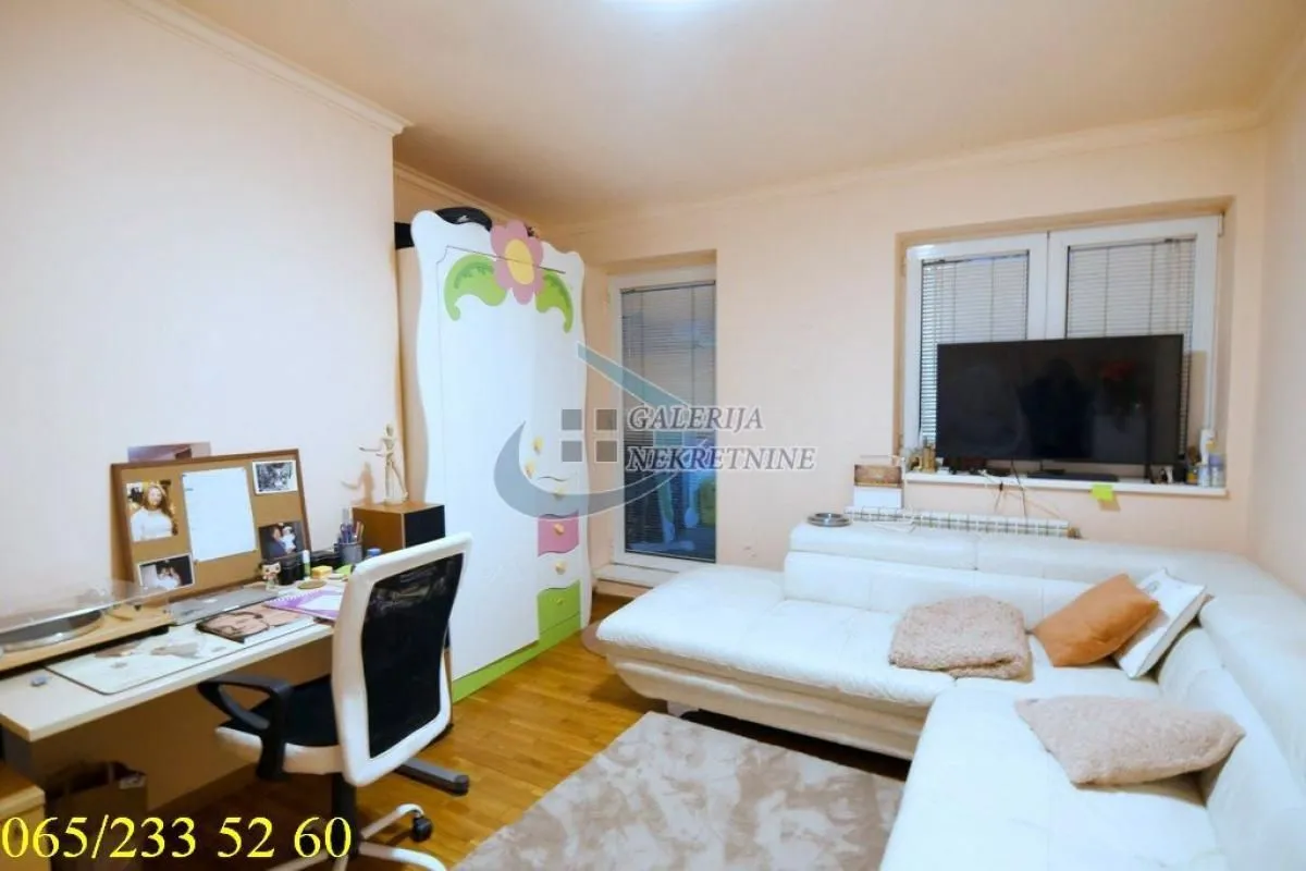 Sale, four bedroom apartment, 202m², Savski Venac, Beograd