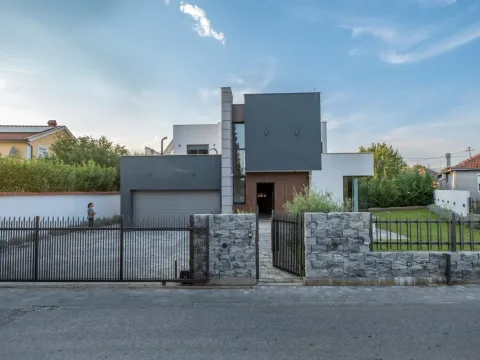 Rent, house, 180m², Gornja Gorica, Podgorica - image 2