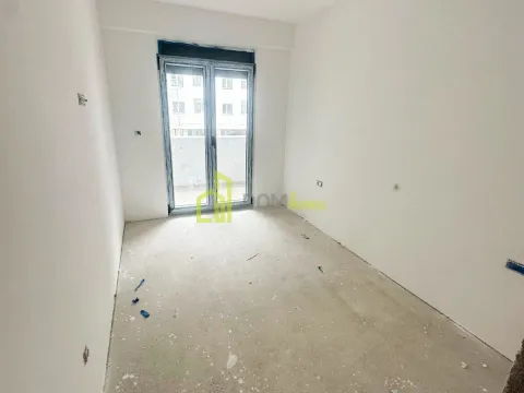 Prodaja, jednosoban stan, 43m², Stari Aerodrom, Podgorica - image 9