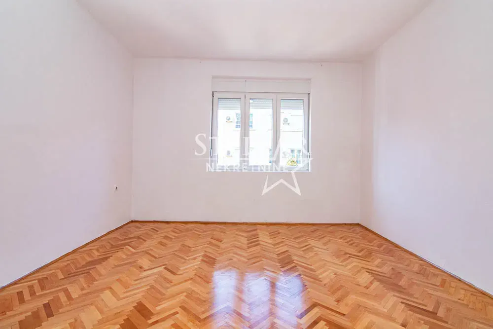 Rent, office space, 69m², Centar, Podgorica