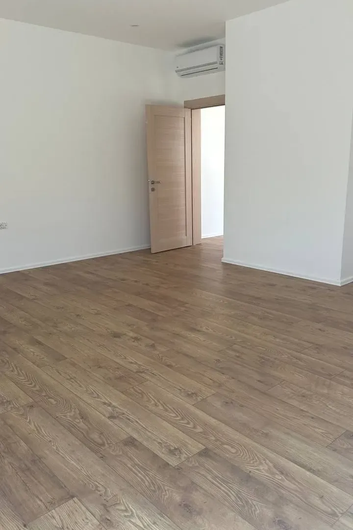 Prodaja, trosoban stan, 113m², Centar, Tivat