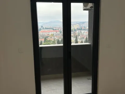 Prodaja, jednosoban stan, 43m², Stari Aerodrom, Podgorica - image 2