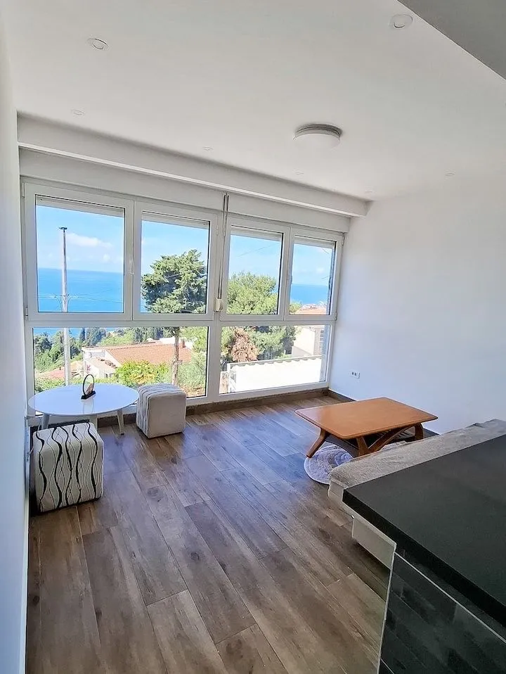 Prodaja, jednosoban stan, 50m², Pinješ, Ulcinj
