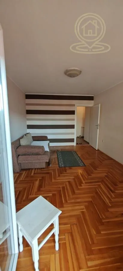 Izdavanje, jednosoban stan, 35m², Grbavica, Novi Sad Sve Podlokacije