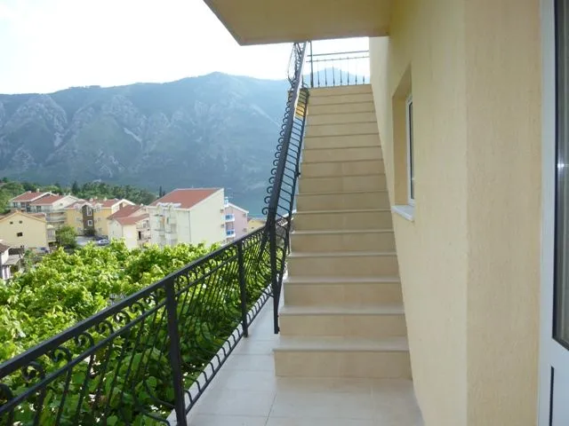 Sale, house, 400m², Dobrota, Kotor