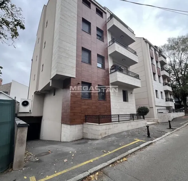 Prodaja, četvorosoban stan, 106m², Lekino Brdo, Voždovac Sve Podlokacije