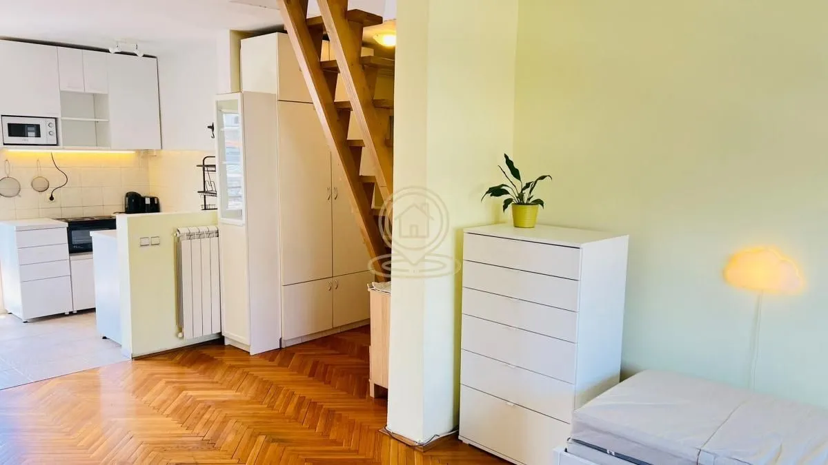 Izdavanje, dvosoban stan, 66m², Slavija, Vračar Sve Podlokacije