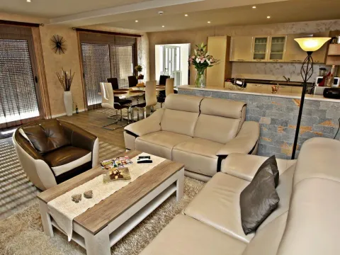 Rent, house, 153m², Krimovica, Kotor - image 9