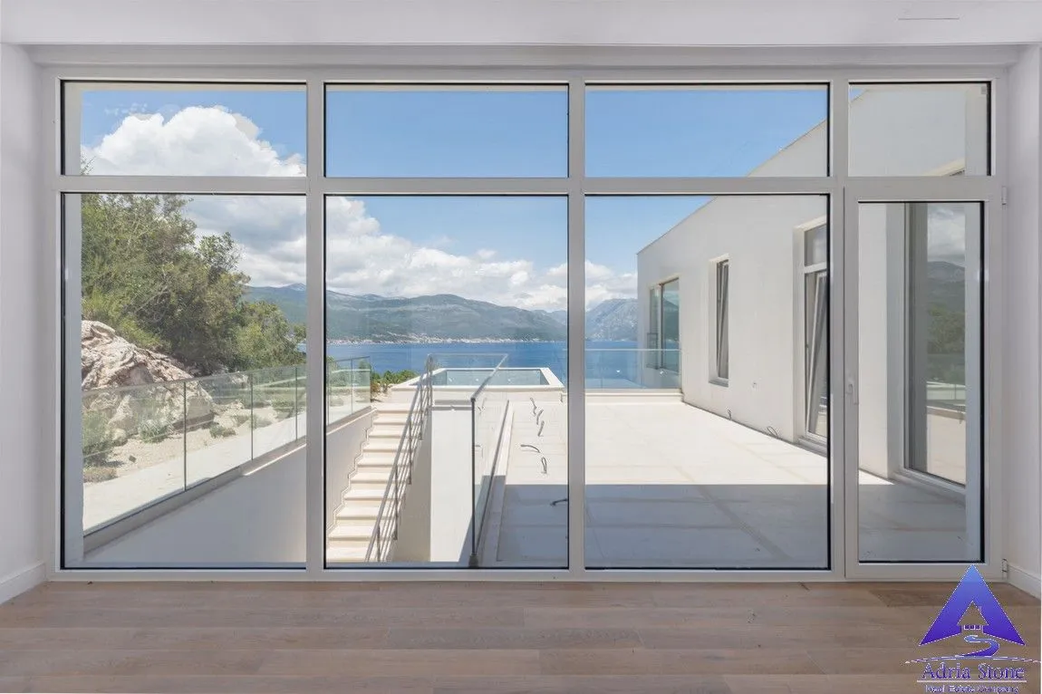 Prodaja, kuća, 328m², Krašići, Tivat