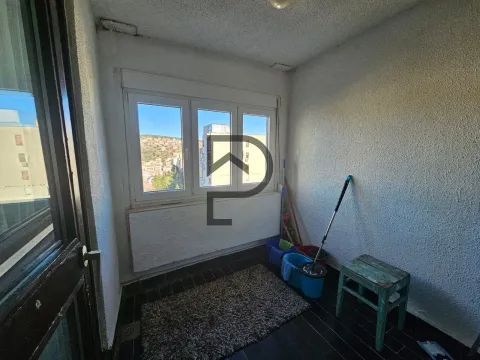Rent, three bedroom apartment, 80m², Blok 5, Podgorica - image 4