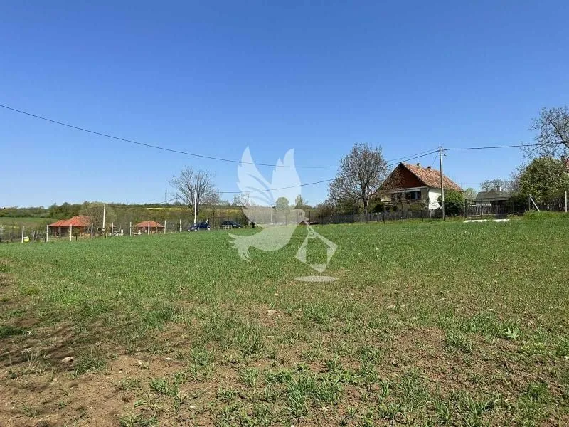 Prodaja, kuća, 226m², Centar, Topola