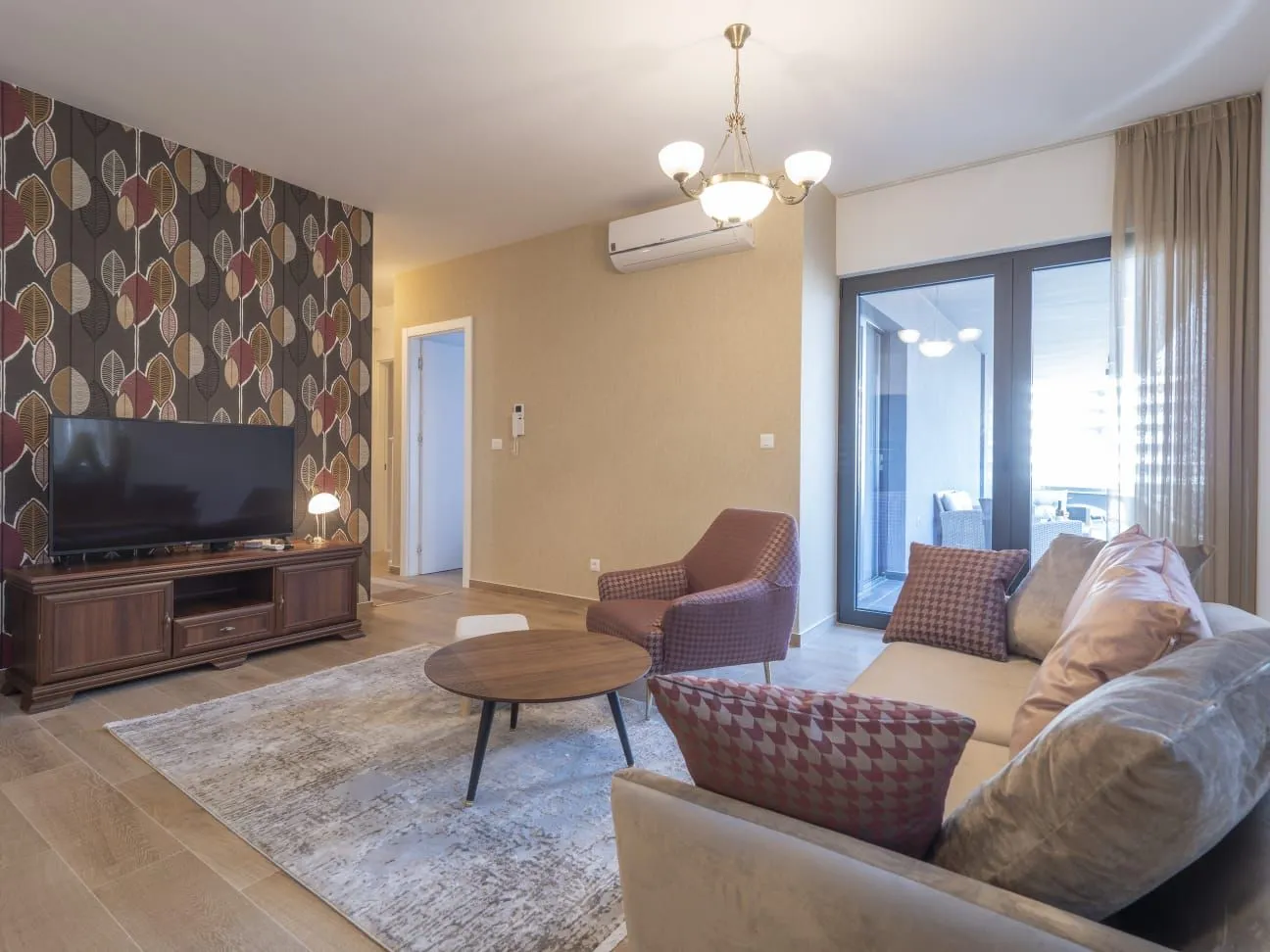 Rent, two bedroom apartment, 80m², Centar, Budva