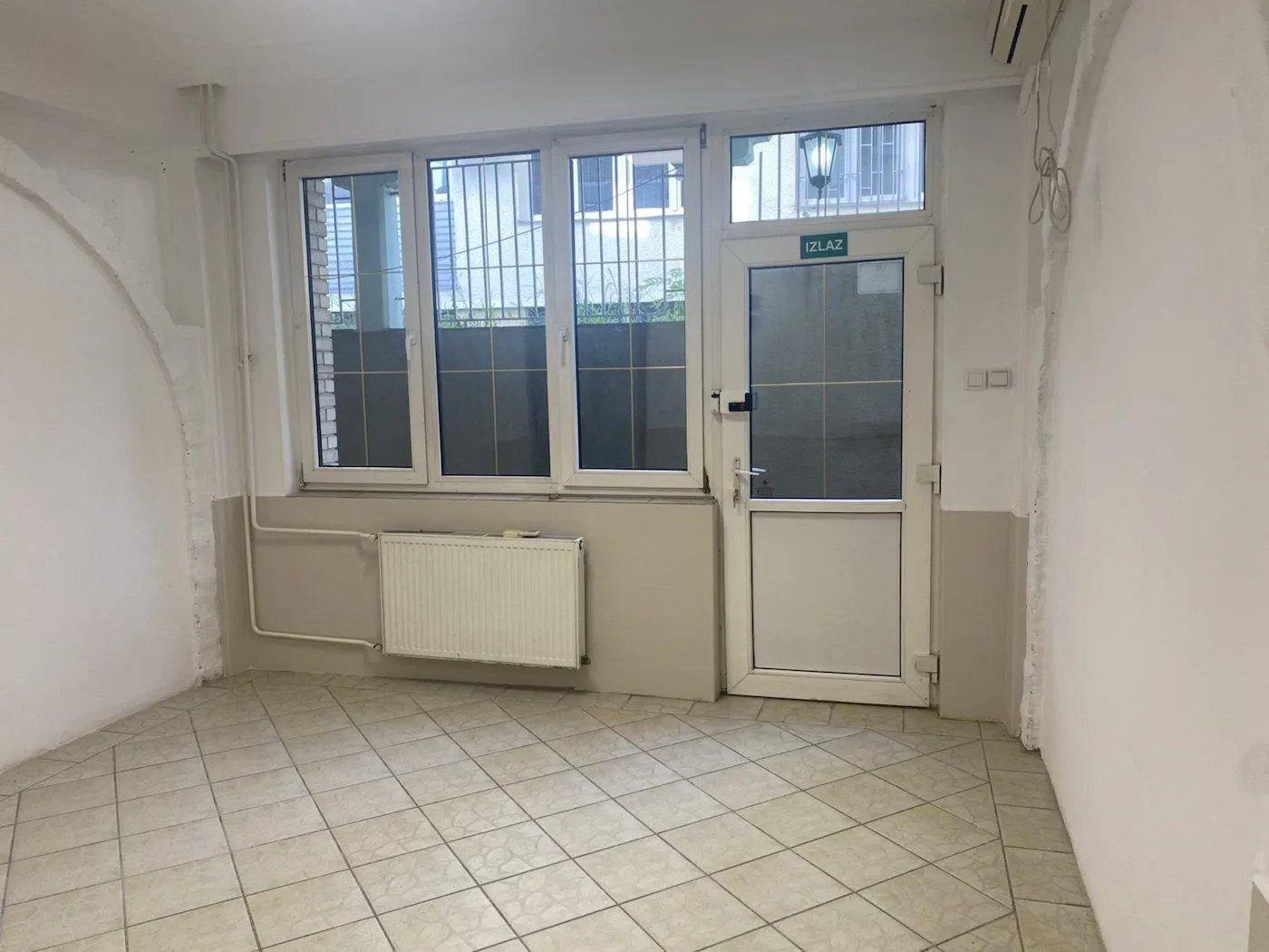 Rent, office space, 160m², Grbavica, Novi Sad Sve Podlokacije