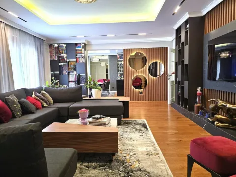 Prodaja, stan, 194m², Pobrežje, Podgorica - image 2