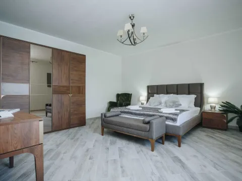 Prodaja, kuća, 314m², Tivat, Crna Gora - image 8