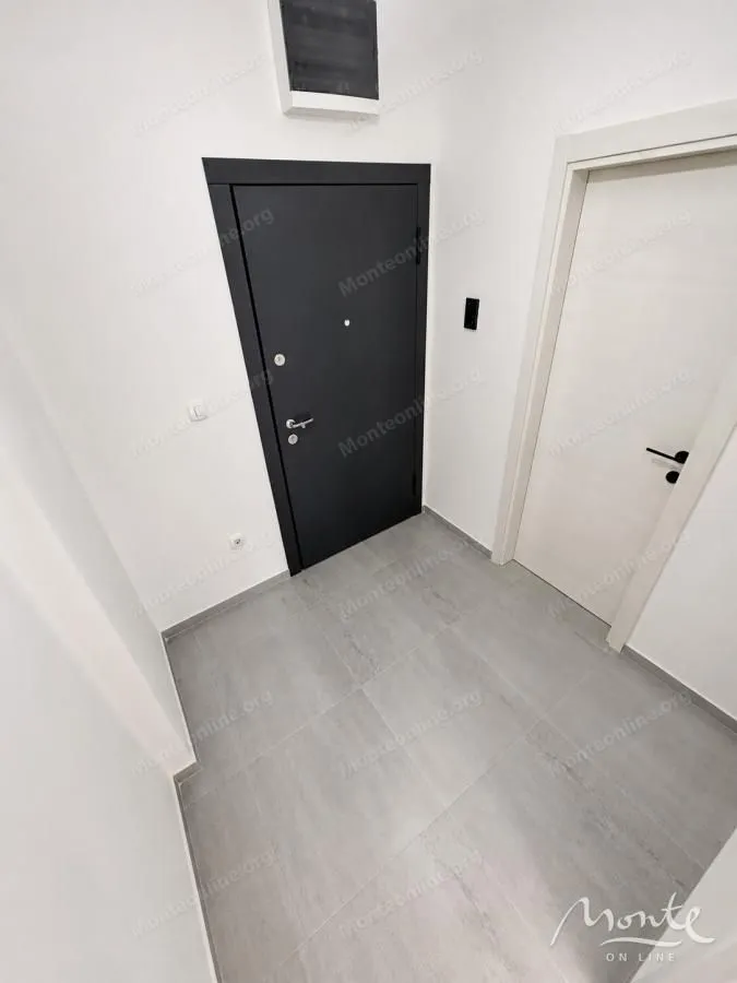 Prodaja, jednosoban stan, 43m², Stari Aerodrom, Podgorica