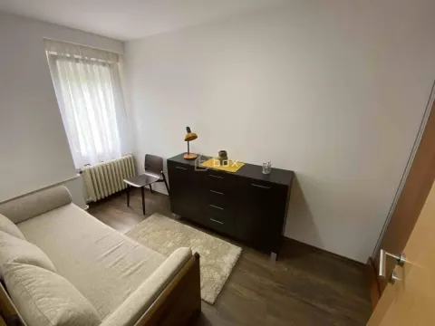 Izdavanje, trosoban stan, 66m², Dom zdravlja, Niš - image 5