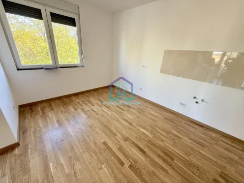 Prodaja, trosoban stan, 70m², Alibegovac, Petrovaradin - image 10