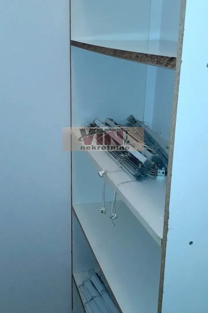 Izdavanje, trosoban stan, 85m², Altina, Beograd