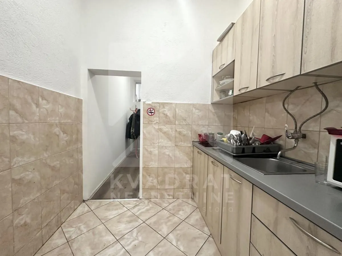 Rent, office space, 1850m², Zabjelo, Podgorica