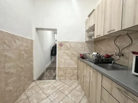 Rent, office space, 1850m², Zabjelo, Podgorica - image 19