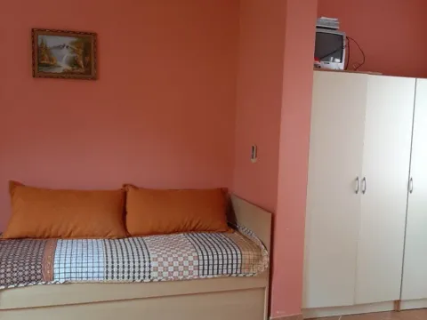 Izdavanje, jednosoban stan, 28m², Šušanj, Bar - image 2