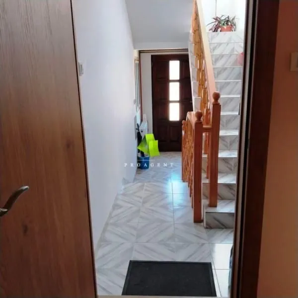 Prodaja, kuća, 337m², Pantelej, Niš