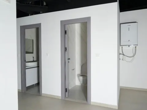 Izdavanje, poslovni prostor, 130m², City Kvart, Podgorica - image 7