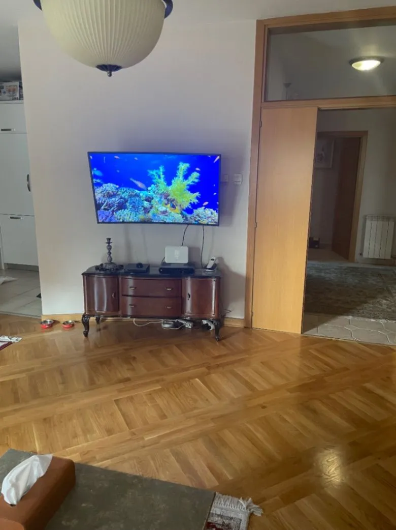 Izdavanje, trosoban stan, 104m², Preko Morače, Podgorica
