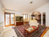 Izdavanje, trosoban stan, 140m², Gorica C, Podgorica - image 2