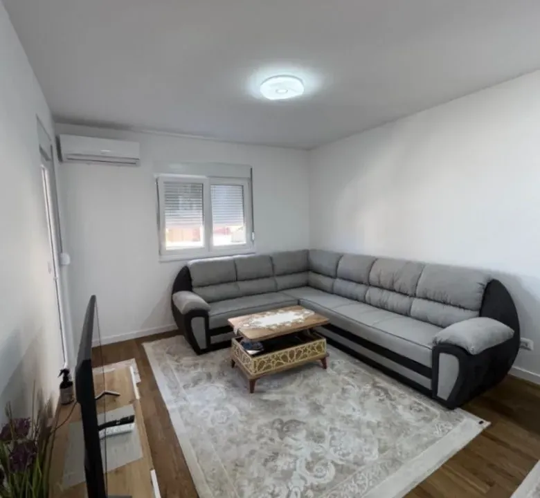 Izdavanje, jednosoban stan, 47m², Stari Aerodrom, Podgorica