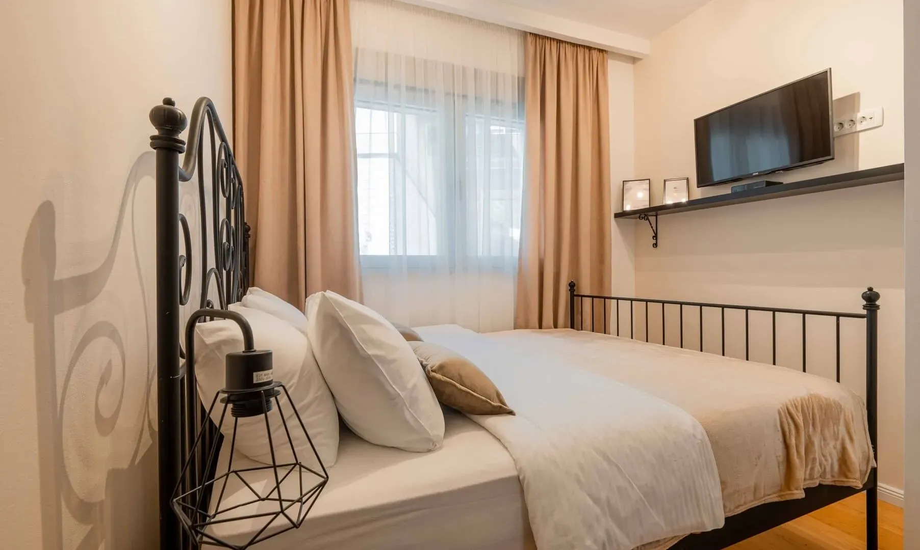 Sale, three bedroom apartment, 132m², Škaljari, Kotor