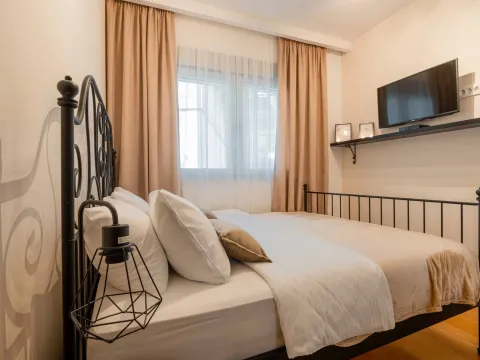 Sale, three bedroom apartment, 132m², Škaljari, Kotor - image 13