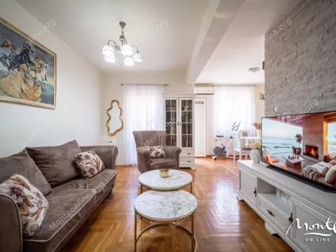 Sale, three bedroom apartment, 88m², Dobrota, Kotor - image 3