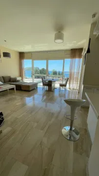 Rent, two bedroom apartment, 85m², Budva, Crna Gora - image 1