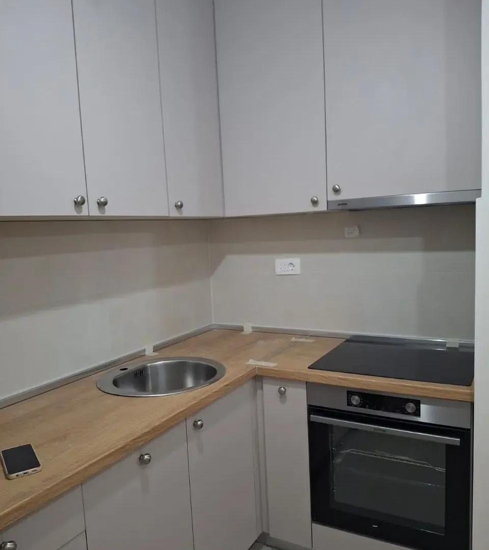 Izdavanje, jednosoban stan, 40m², Pobrežje, Podgorica