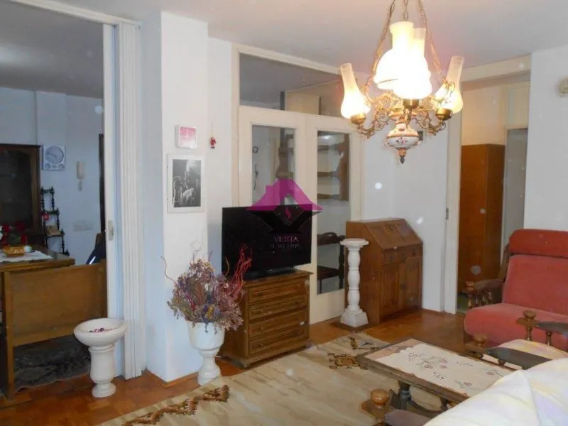 Izdavanje, trosoban stan, 75m², Cerak, Beograd