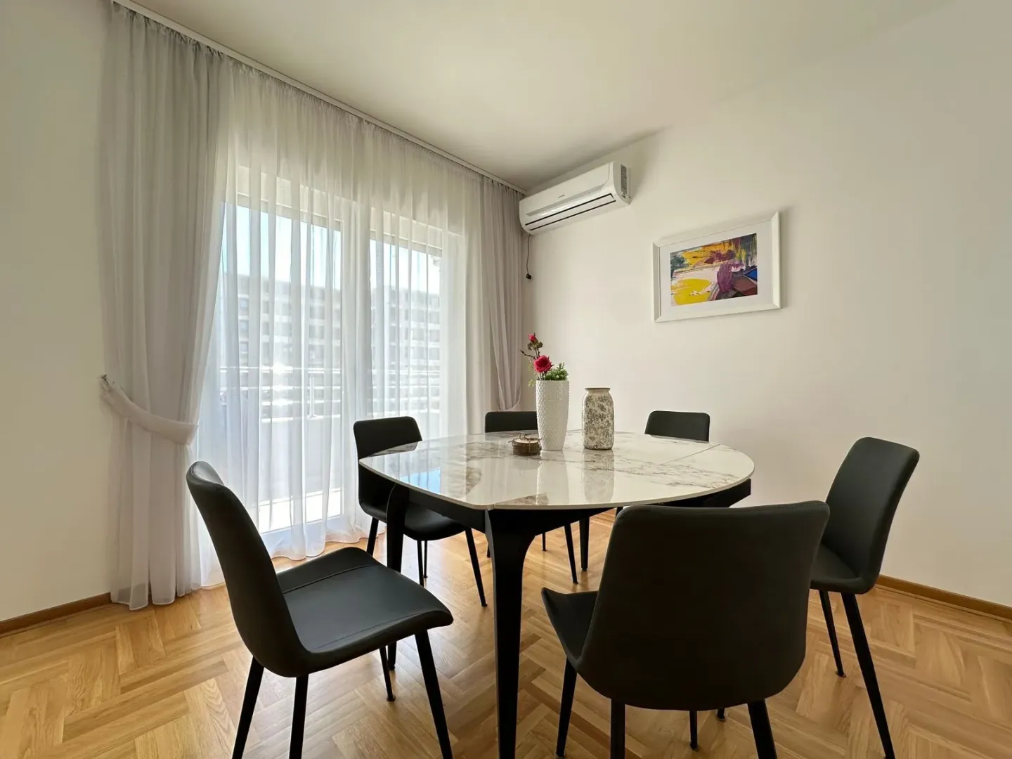 Rent, four bedroom apartment, 129m², Bečići, Budva