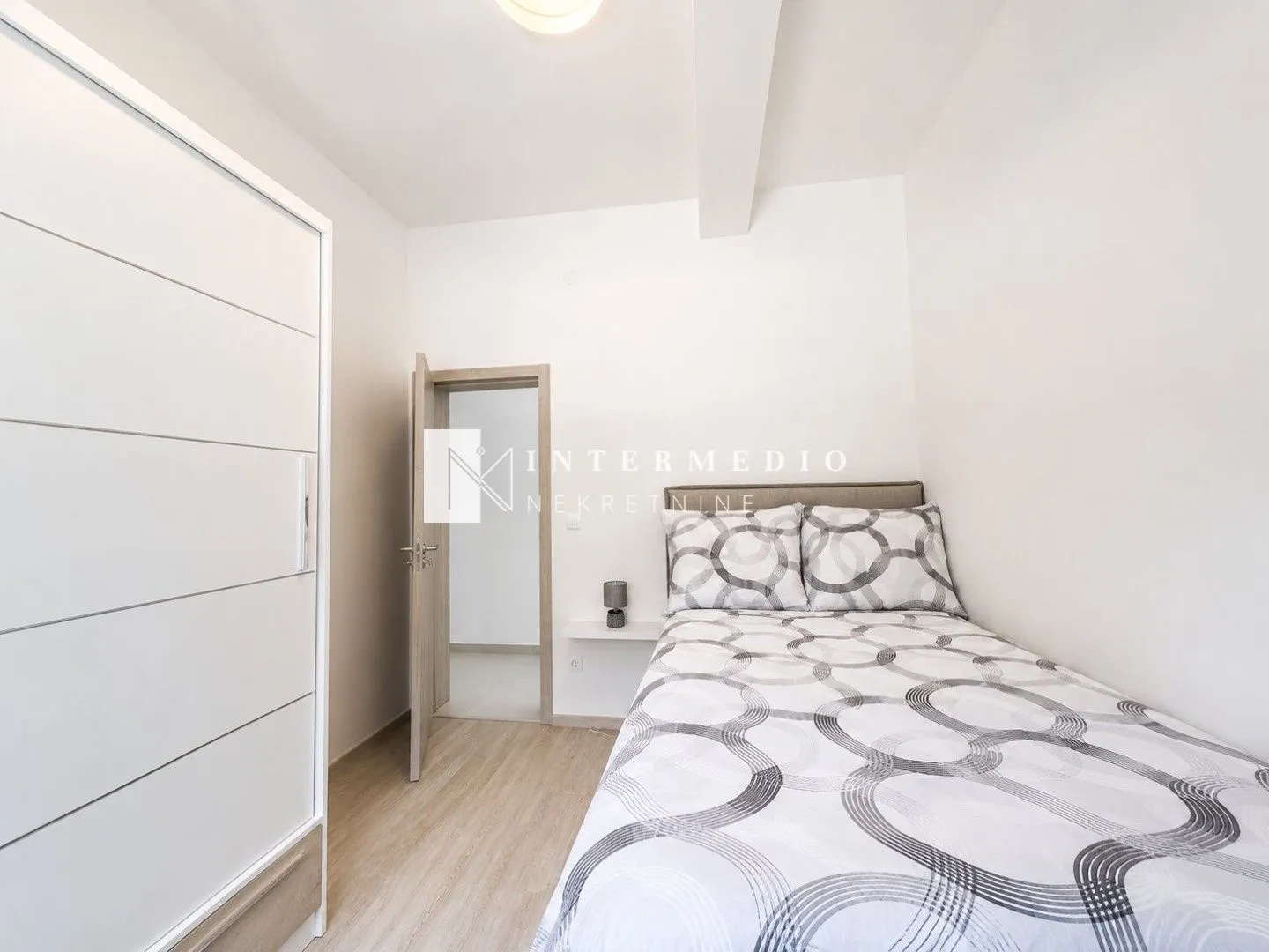 Prodaja, dvosoban stan, 69m², Đenovići, Herceg Novi