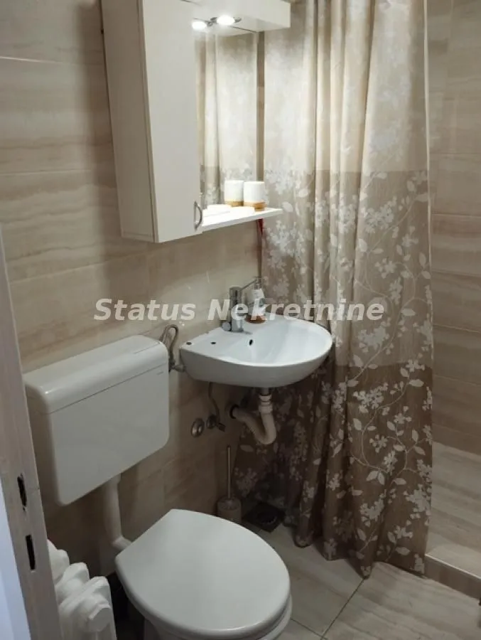 Izdavanje, jednosoban stan, 34m², Novo naselje, Novi Sad