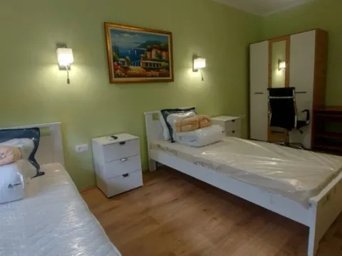 Izdavanje, dvosoban stan, 57m², Centar, Nikšić - image 9